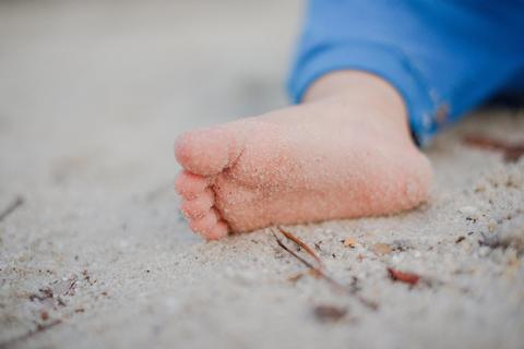 Being Barefoot Benefits Brain Development